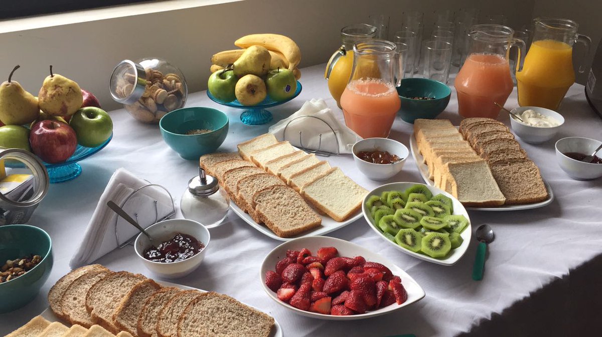 WorkInnBA's tweet photo. Nada mejor que arrancar las mañanas de esta manera. @WorkInnBA #BreakSaludable #ElEspacioParaTusIdeas https://t.co/gbDvBnj6E3