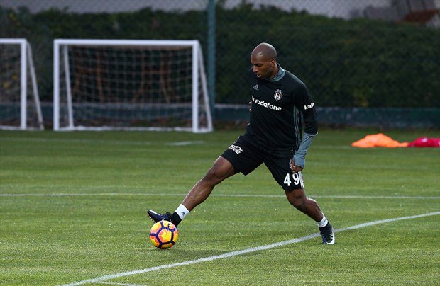 Babel ilk antrenmanına çıktı ntv.com.tr/galeri/spor/ba…