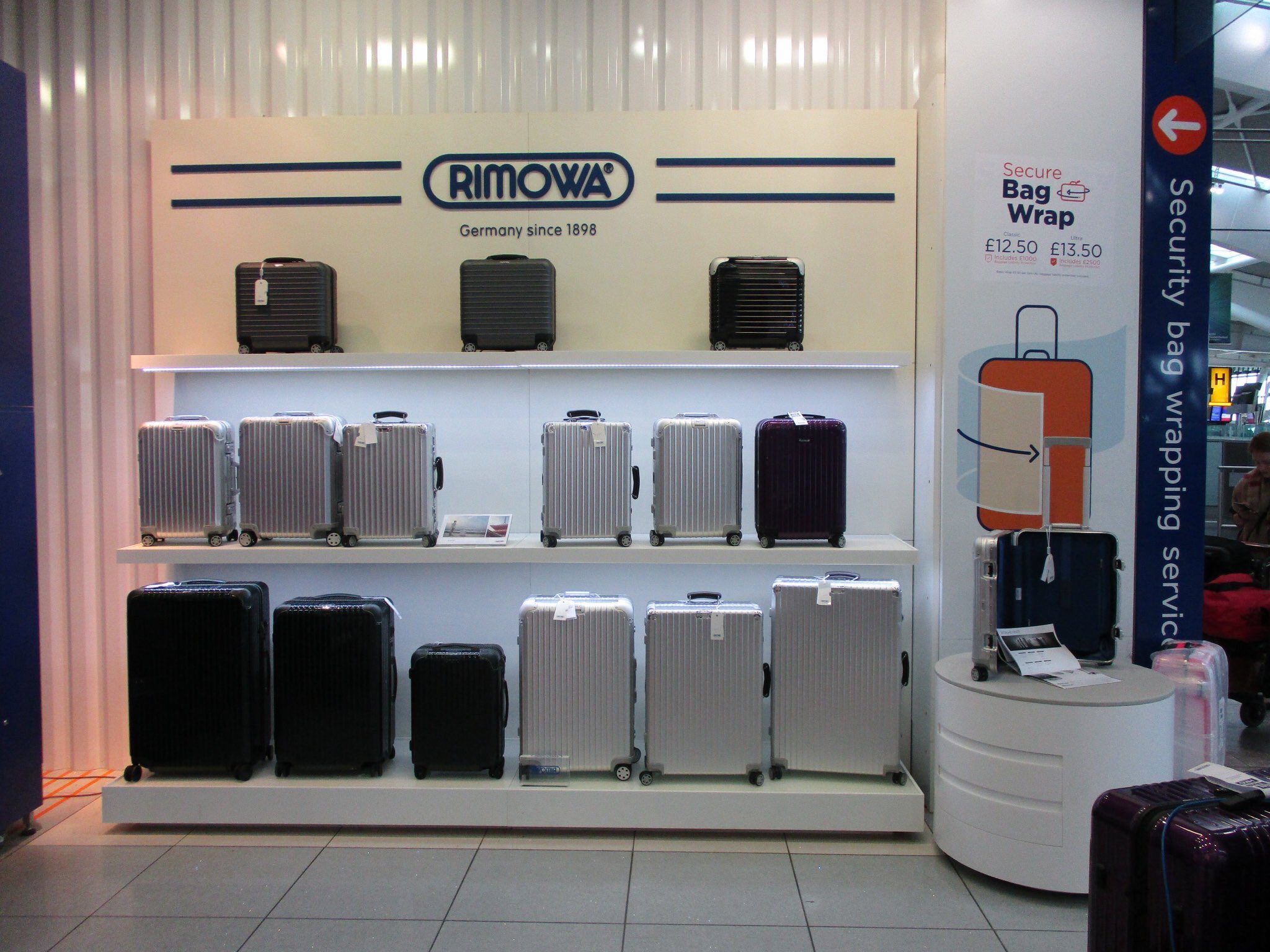 Rimowa store at Heathrow T5 - ideal 