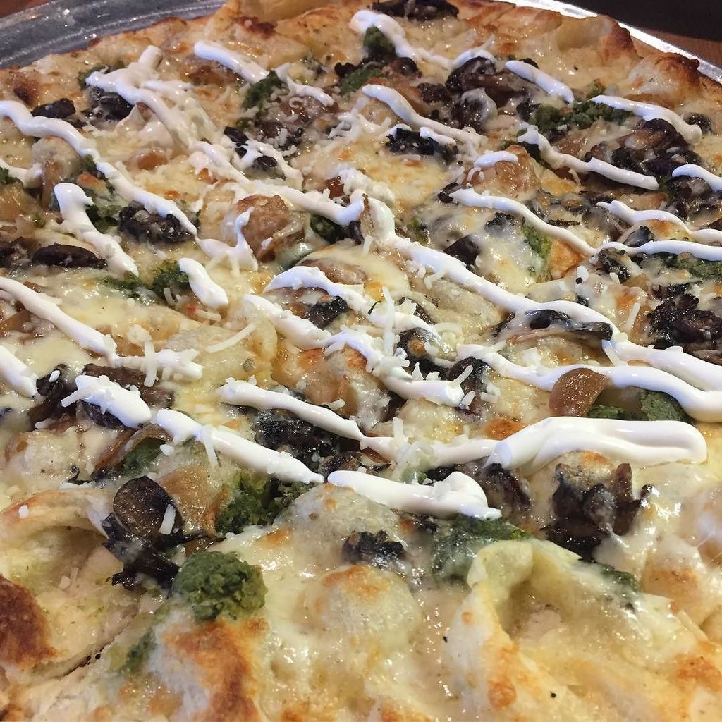 RailTrailFBCo's tweet photo. Guess who's back? #backagaintellallyourfriends #rtfbco #flattestofbread #stuffedmushroom https://t.co/5URlGQA8Sb https://t.co/Nva4CrpKGa