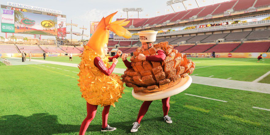 GAME TIME! Watch the <a href="/OutbackBowl/">Outback Bowl</a> in a game where #everyonewins. 
Free app on Jan 3rd. outback.com/offers/outback…