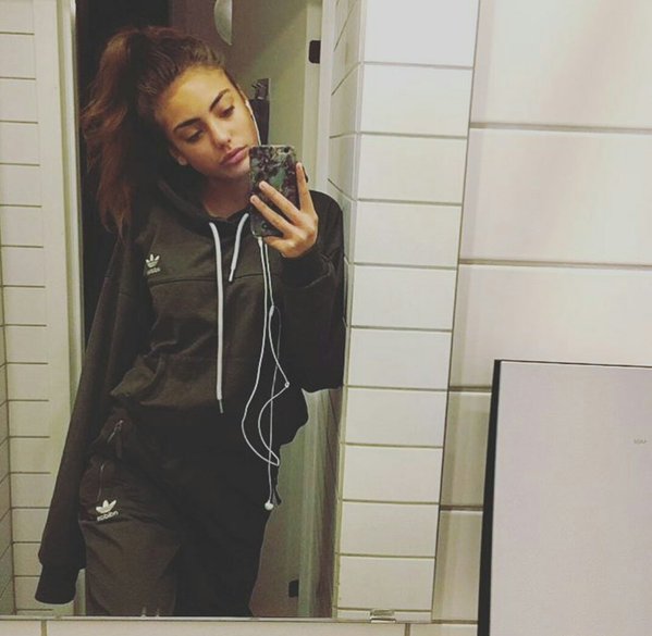 rpgHmdx's tweet image. -Vanessaannela 
-Cyndelle la Reine
-19 ans 
-bi
-@cicirpg