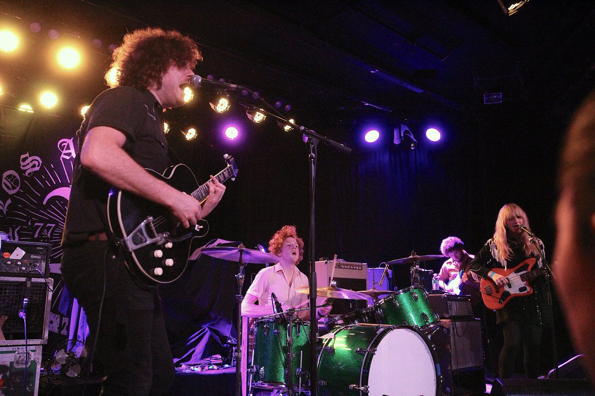 alysoncamus's tweet image. @Xtheband @smallwigs rocked out @theroxy just before 2017 ❤️ #X40thanniversary rocknycliveandrecorded.com/x-with-small-w…