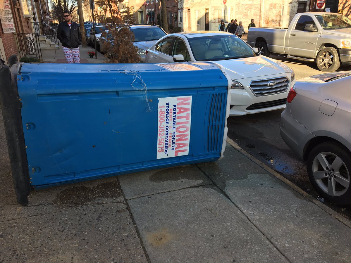Stripaholic's tweet photo. Philly in a nutshell
#NYD #mummers #Philly #philthy https://t.co/GVRVLtkw0G