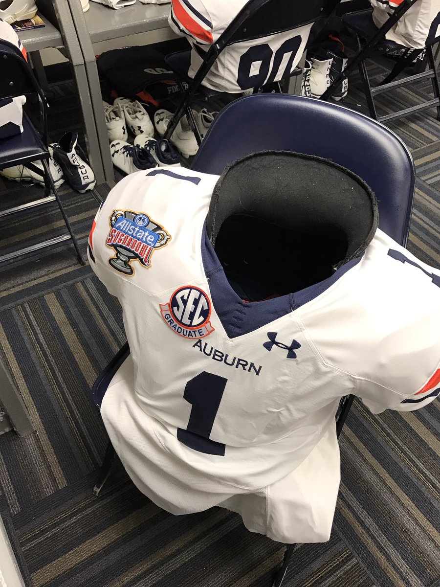 JayJacobs89's tweet photo. Montravius Adams. One of the best to ever play here and even better person. AU Graduate. So proud of him. @FootballAU https://t.co/QjGhyEeDCg