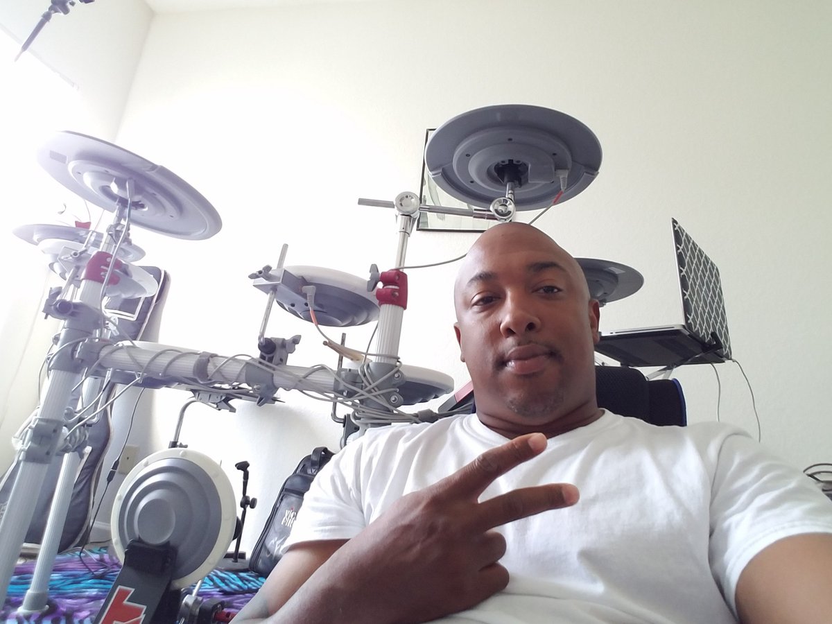Clayfunk's tweet photo. Available for you!
#clayfunk #available #allyourdrummingneeds https://t.co/fDh45ljpsh