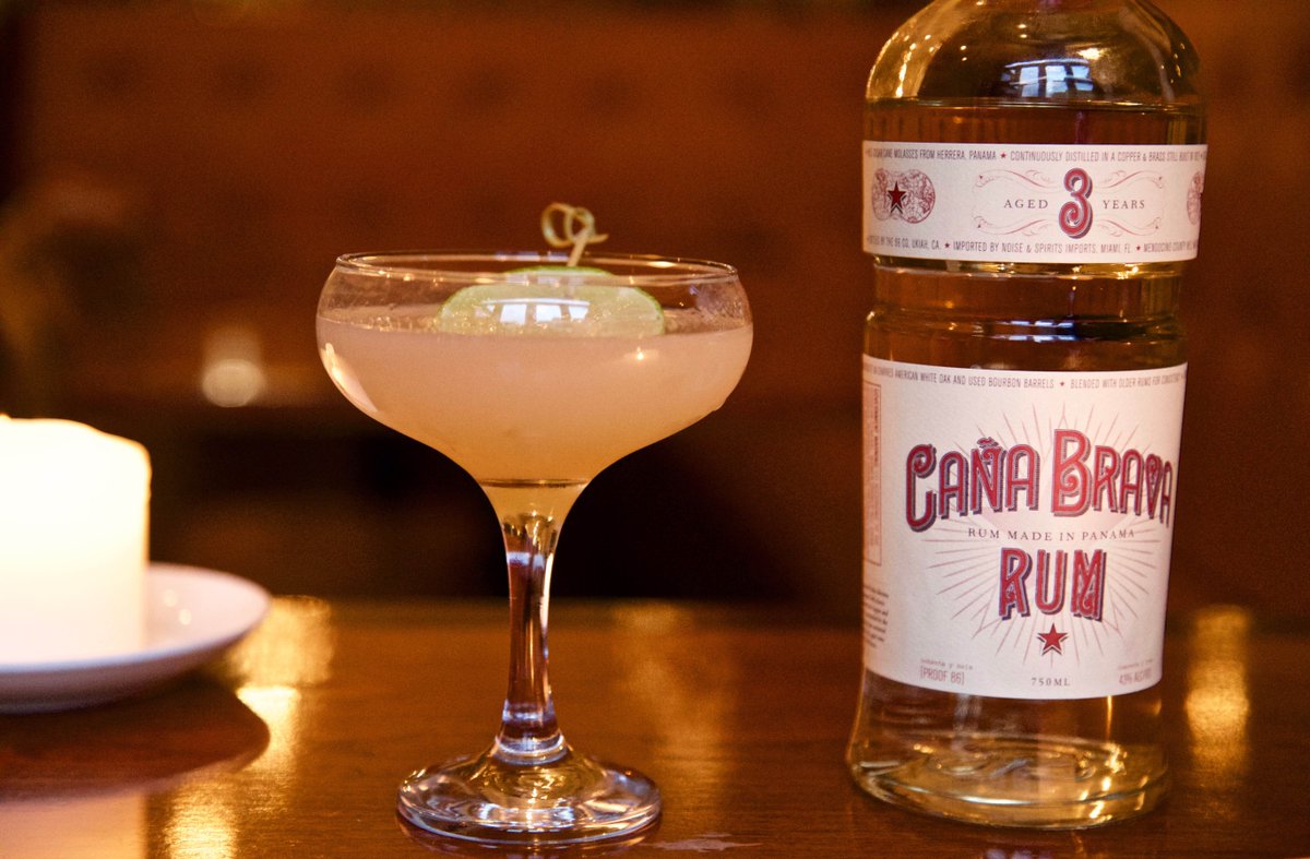 CanaBravaRum86's tweet photo. Hemingway Daiquiri:
2 oz Caña Brava Rum
.75 oz Fresh lime juice
.5 oz Fresh Grapefruit juice
.5 oz Maraschino liqueur
2 tbsp simple syrup https://t.co/fIEFvFJPMm