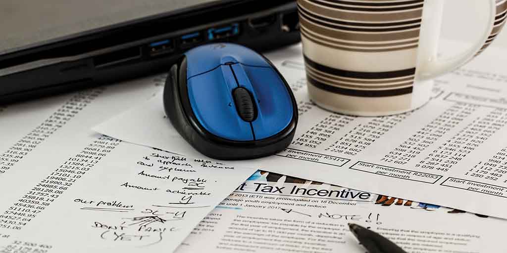 FirstAmericanMN's tweet photo. #NewYear is a great time to review your #insurance plans and update types &amp; amounts of coverage. Questions? Call us! https://t.co/JJgI10tfTK