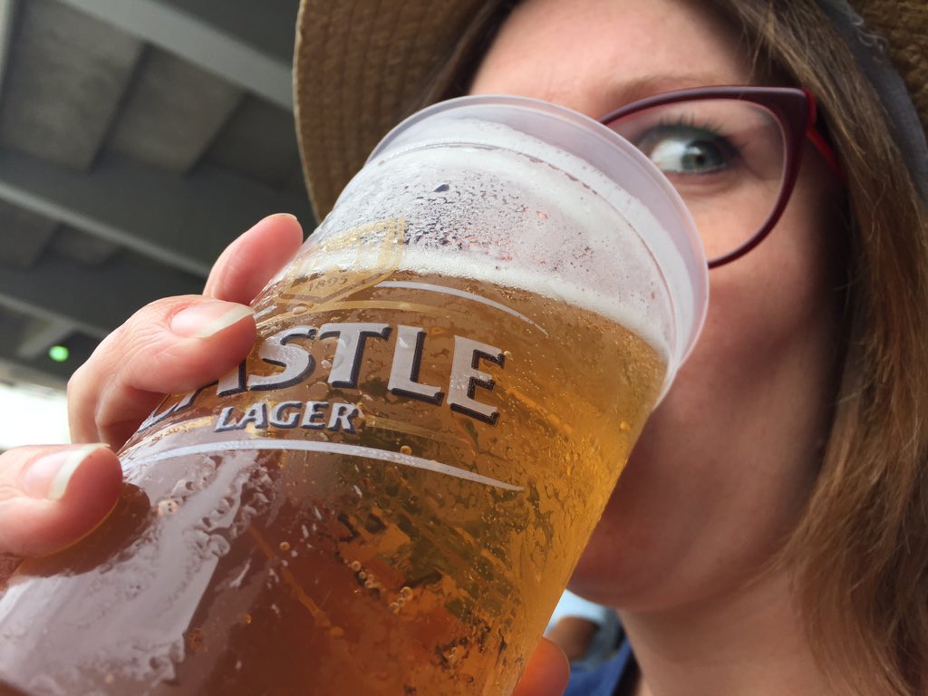 alitilley's tweet photo. #SAvSL #newlandscricket #castlelager #awesomedayout #canhaveabeerthisyear https://t.co/D6tcKT2fnW