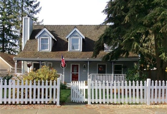 ChrisLampiRE's tweet photo. Gorgeous #CapeCod style #Bothell Home for Sale https://t.co/SLrI7dUbWL https://t.co/M5fqOVZayM