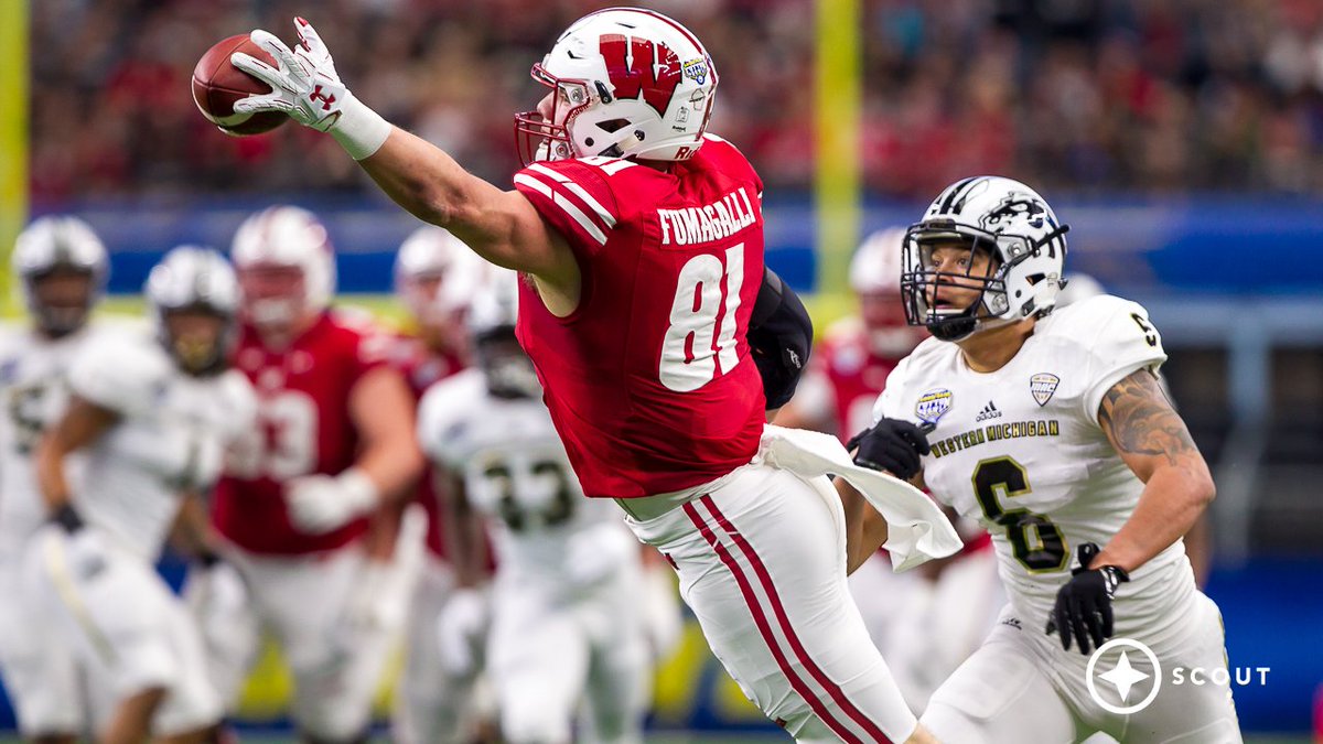 TIL Wisconsin's star TE, Troy Fumagalli, only has 9 fingers. He's missing his left index finger.: CFB