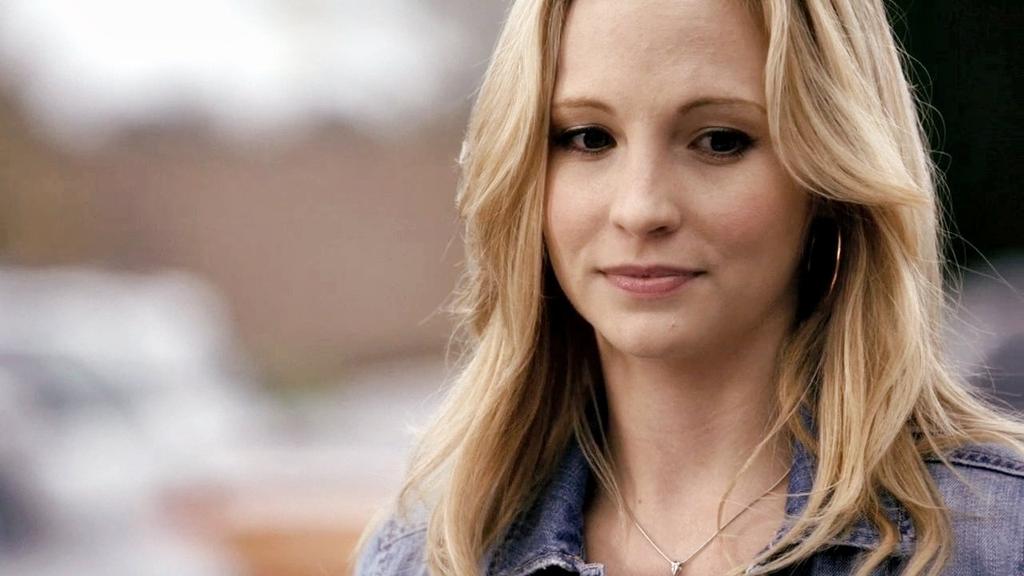 #CarolineOn {total no are nada}