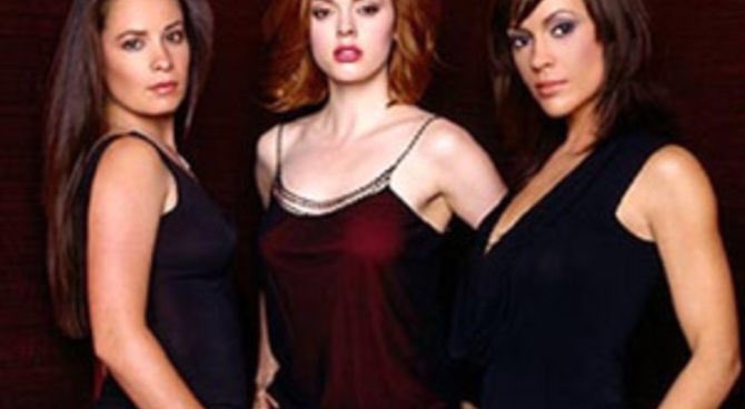 gossipseriesfr's tweet image. ✨ 10. Trio