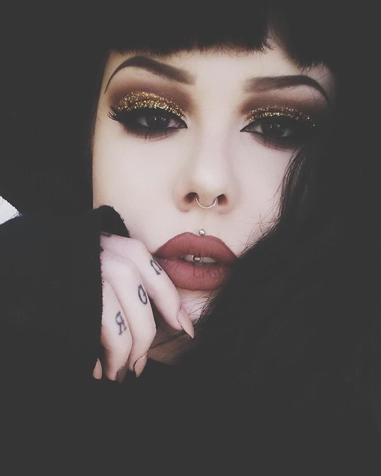 blurryblackmind's tweet photo. Glitter is the new black🖤 https://t.co/XOH8BHh5kG