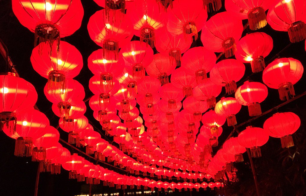 StichtLicht's tweet photo. Met @Vesteverlicht op werkbezoek in Antwerpen bij #Chinalights https://t.co/AkCmdxtXl0