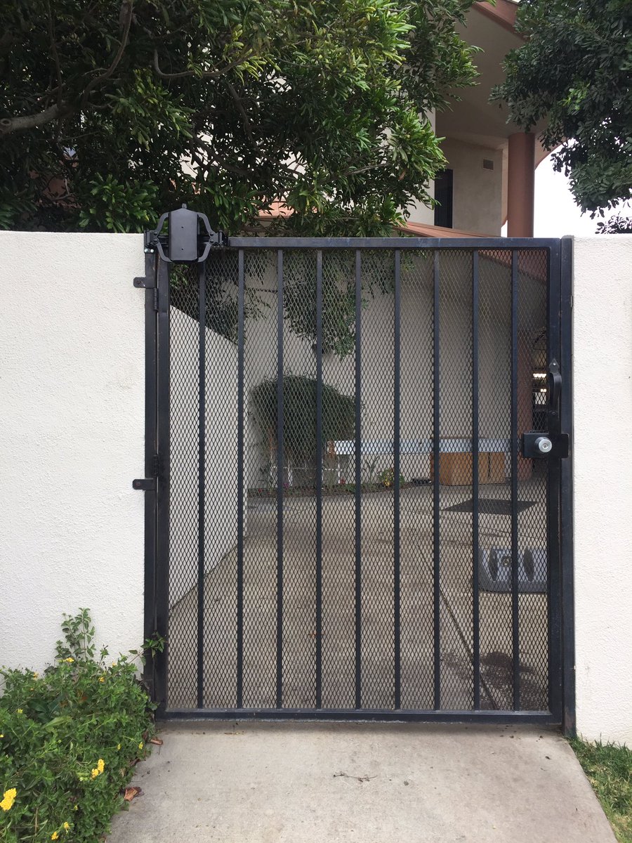 #swinggatecloser installed at a hospital today. Great for side &amp; pool gates also. #burkeoverheaddoor #gatecloser #gaterepair #knowledgeiskey