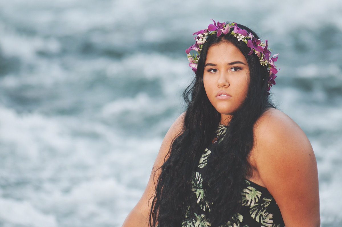 OfficialMTK2's tweet photo. Hey fam! I'm @taylourrose and I'll be posting lifestyle videos every Friday🌺🤙🏽 https://t.co/sb0w3BHNzM