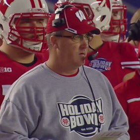 UWshoutouts's tweet photo. New year, same ugly gray sweater magic #CottonBowl https://t.co/RwpreizXuk