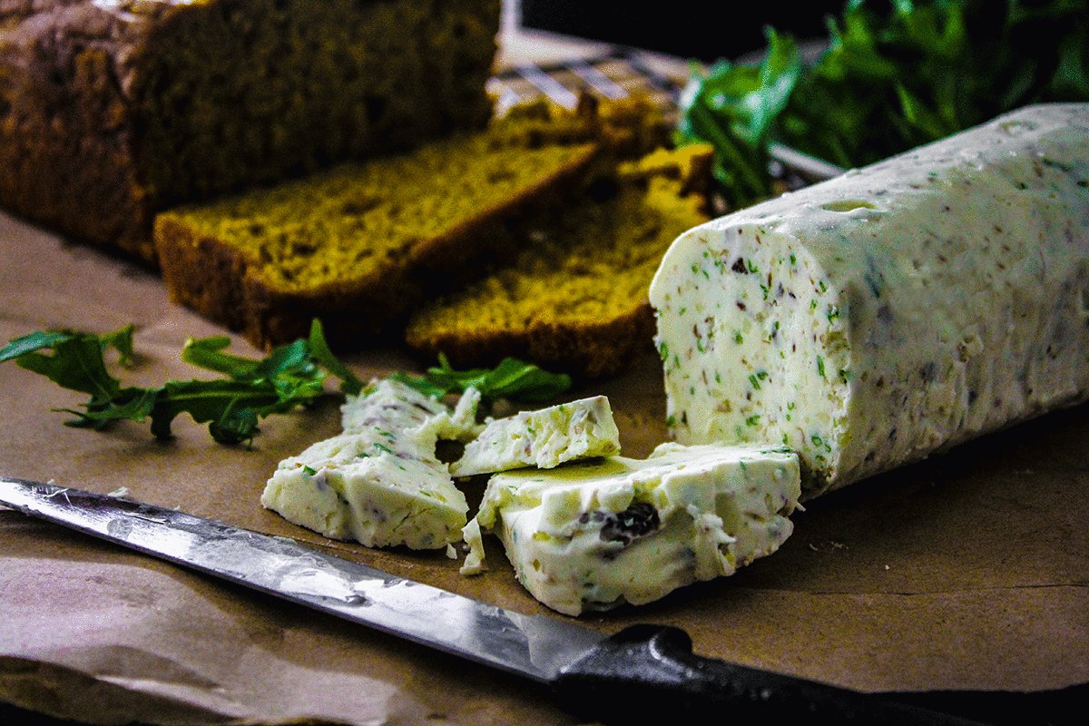 *NEW RECIPE* Roasted Bone Marrow Compound Butter
Link: bit.ly/2iIvqJR
#ButterMakesItBetter #FoodieChats #RecipeShare #Blog