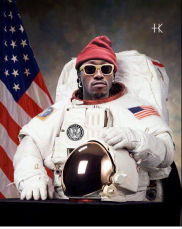 CauseWereGuys's tweet photo. When she say she just needs some space https://t.co/VuvjxtKHfB