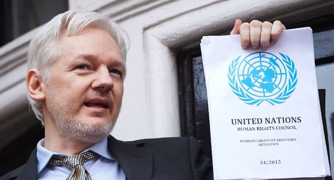 Intensely Interesting – Julian Assange Interview With Sean Hannity  C1MfAiMWgAAXUI2