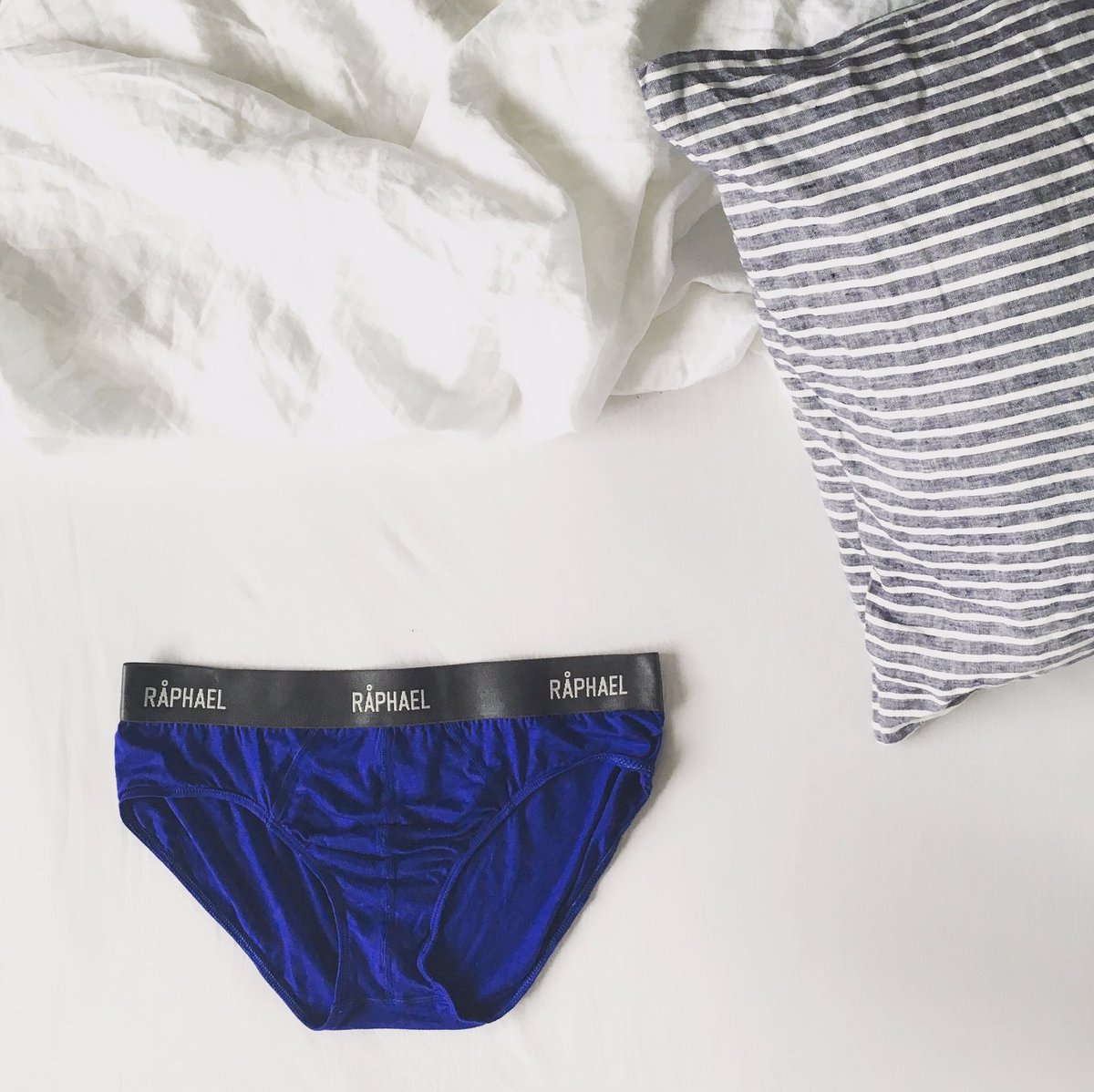 raphael_wear's tweet photo. B A M B O O ~ Softer than linen, wake up to #Raphael Bamboo Underwear #mensfashionblogger #mensfashion #underwear https://t.co/Zr3K4uloX4
