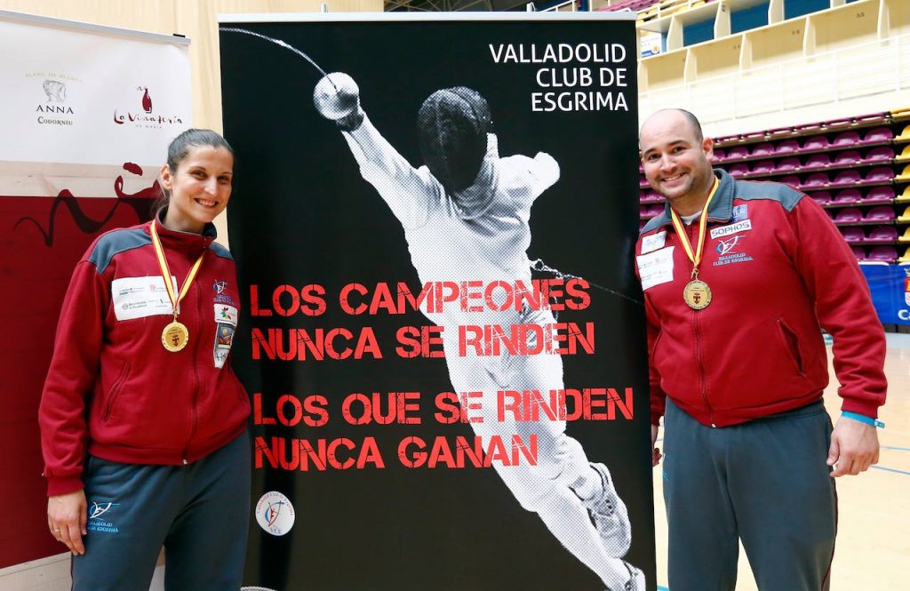 VCEsgrima's tweet photo. Acaba un 2016 lleno de éxitos para el @VCEsgrima @DeportesVLL @EyloMotor @NogueAboga2 @rfeeESP @UEMC @APDValladolid https://t.co/EXbmIeyo7q https://t.co/fODDGG1mG1