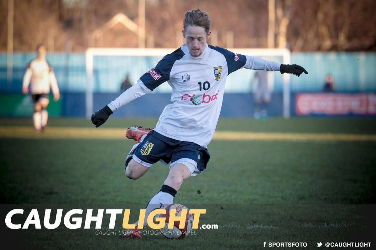 caughtlight's tweet photo. A few shots from the @FarsleyCelticFC 5-1 @TadcasterAlbion game today

@caughtlight https://t.co/pXGc1SclwT