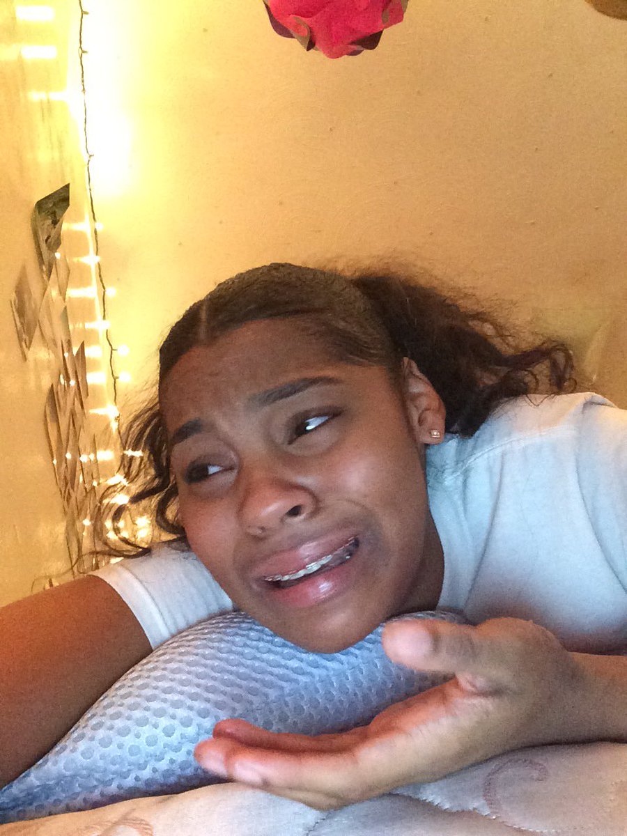 nellynelle18's tweet photo. "Schools starting tomorrow" 
Me: https://t.co/26rvJPM9Ap