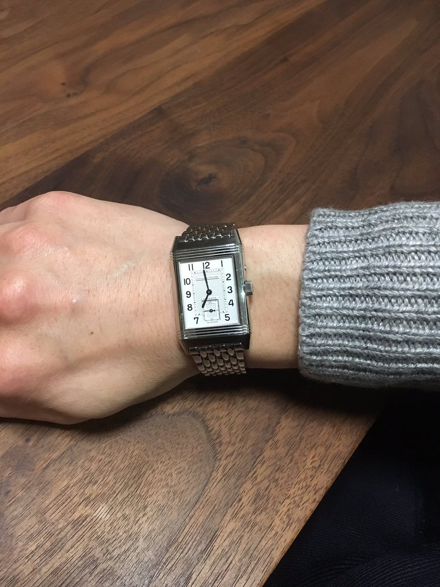 時計好き太朗 Pa Twitter 今日は仕事始め 本日の相棒は レベルソ デュオです 純正のステンレスベルト 家族には評判悪いですが高級感があって好きです 腕時計を買う時 ステンレスベルトにしますか 革ベルトにしますか 後で買うと高いので 私はステンレス 時計好き太朗 Pa Twitter 今日は仕事始め 本日の相棒は レベルソ デュオです 純正のステンレスベルト 家族には評判悪いですが高級感があって好きです 腕時計を買う時 ステンレスベルトにしますか 革ベルトにしますか 後で買うと高いので 私はステンレス