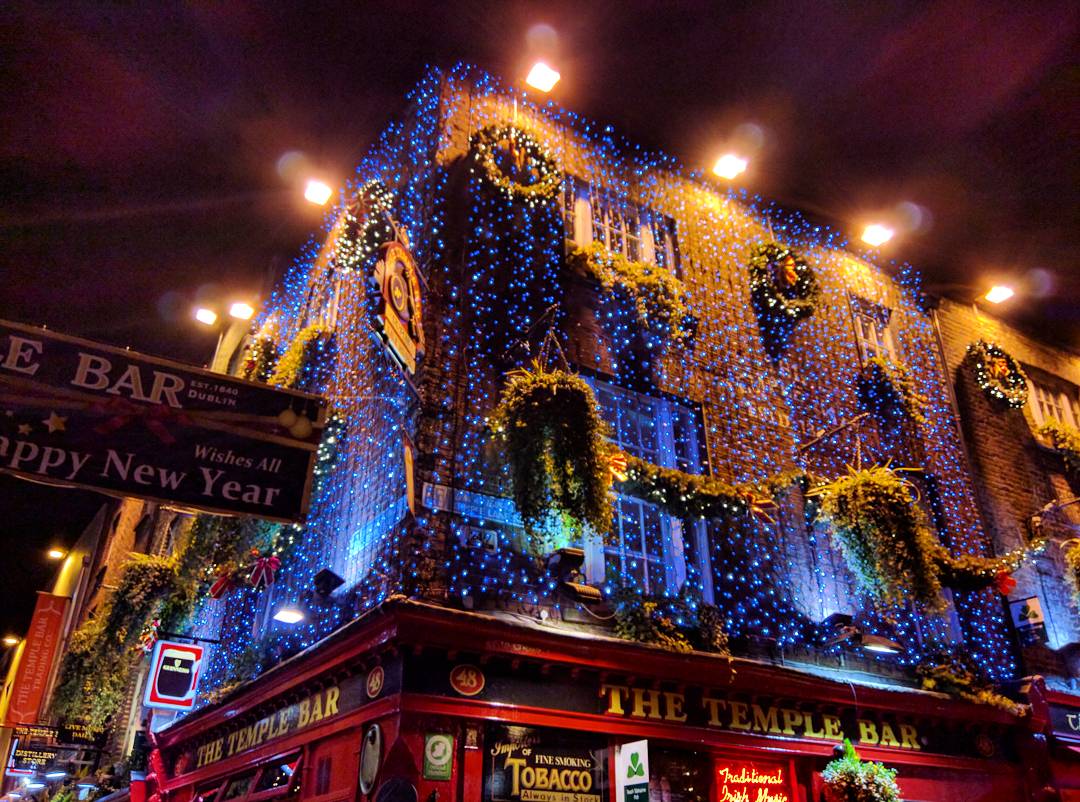 nuria_loan's tweet photo. See you soon Dublin 💚 @marcpdw #thetemplebar #irishclass #dublin #ireland #happynewyear https://t.co/VFTUrlI5fs