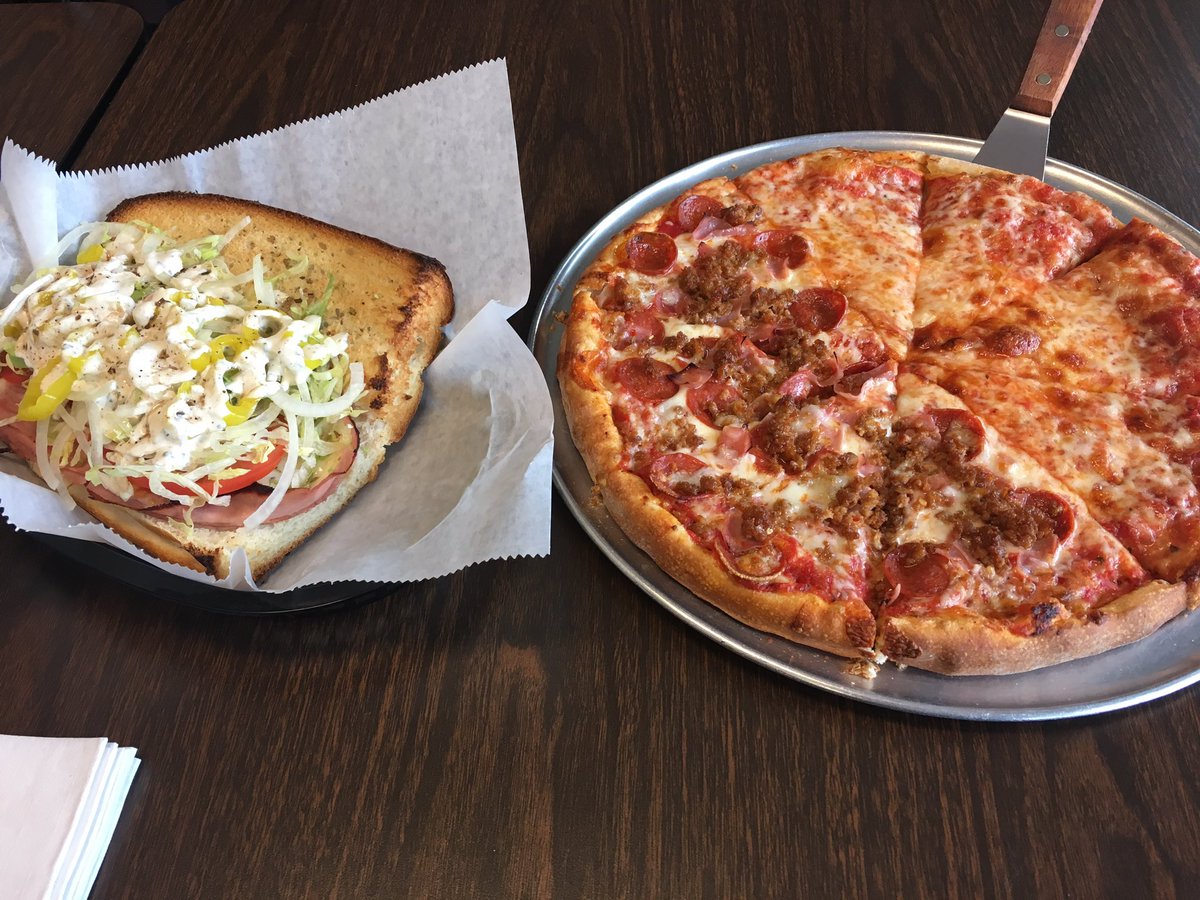 Mmmm, which 1/2 would you take? Italian, Bacon - Pep -Sausage, or Cheese? #decisions #eatthemall #halfsies