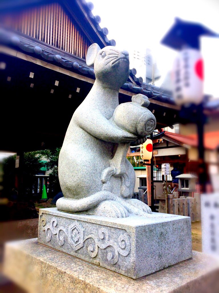 遅ればせながらあけましておめでとうございます。昨日は神社巡りしてました。おみくじ大吉でした！4回目のおみくじですが！！健康のご利益がある神社では末吉だったので気を付けようと思いました。今年から新しい話を描く予定なのでお付き合い頂け… 