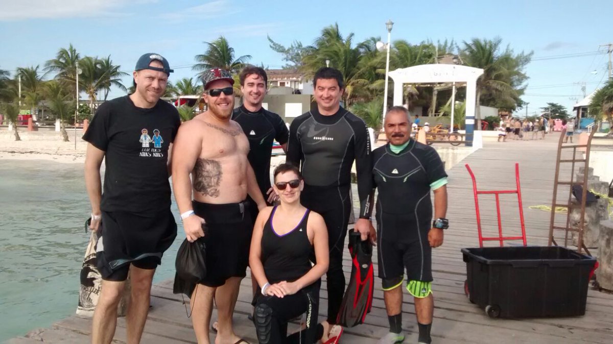 Divewithruben's tweet image. Eric Mark, Anna, Dilan, Will &amp;amp; Mario Chavez, now you know #HowDeepCanYouGo #DivewithRuben