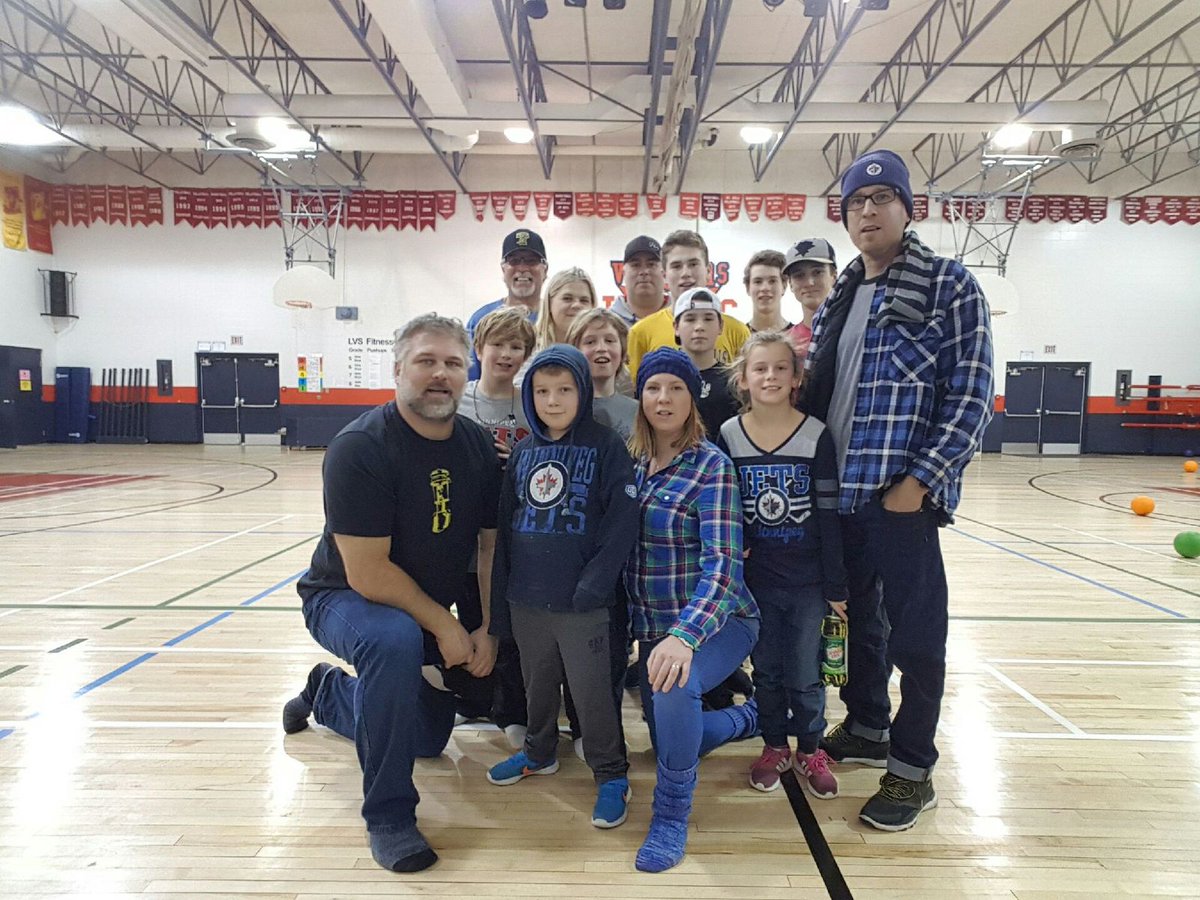 dcal25's tweet photo. Family photo just before the no rules/no mercy dodgeball game. Smiles now but not after. #Photobomb #ExtraKid https://t.co/jlLV73VI3i