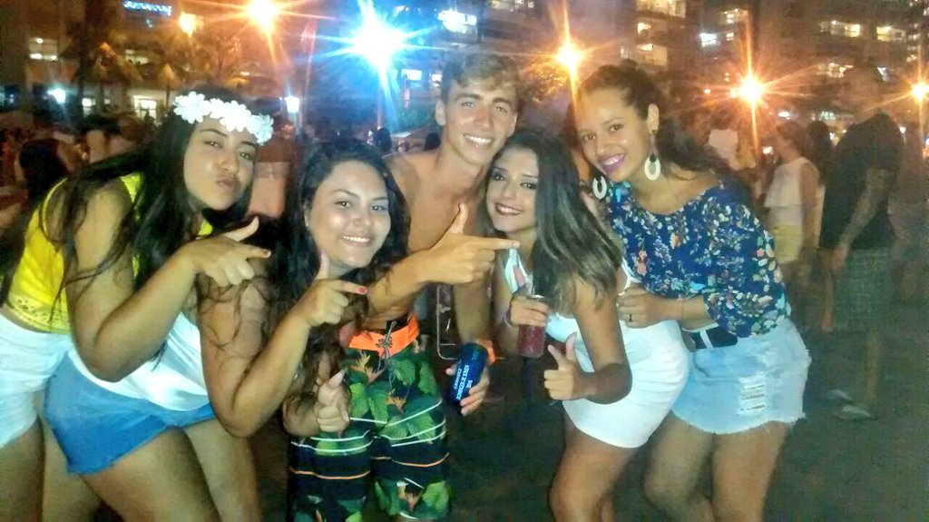 thathaai_'s tweet photo. A máfia tá pesada, respeita a caminhadaaaa #cademimi #cadevini #cadeelaine https://t.co/mRx4uQlP00