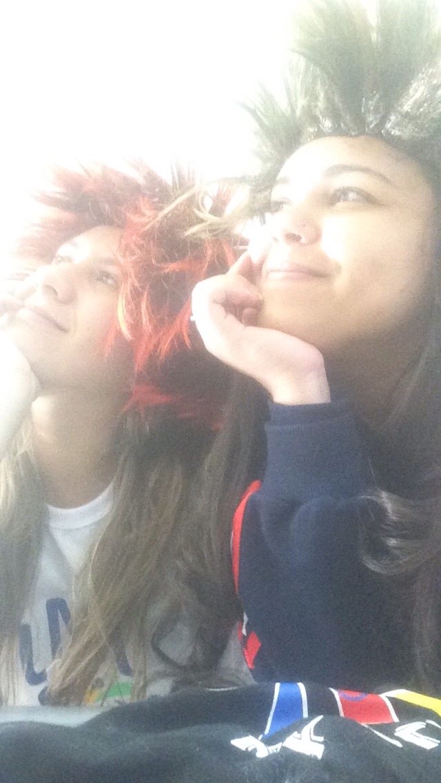 isaathinassi's tweet photo. Bem pertinho dos 18 aninhos, meu xuxu
Amo tu ❤
#cosmoevanda 😂 https://t.co/q6ETpcJAYP