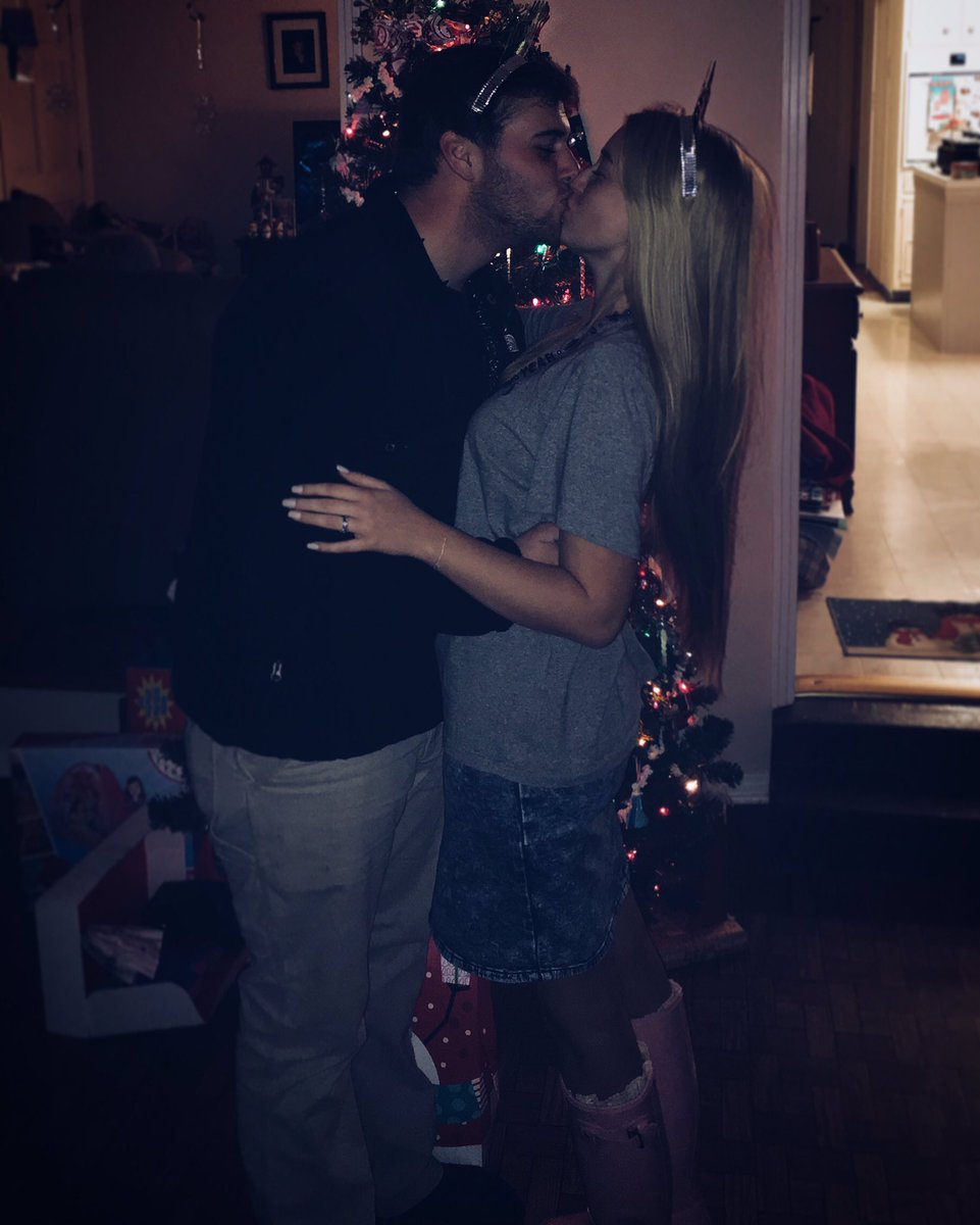 London_Grace_'s tweet photo. HAPPY ONE YEAR TO THE LOML 💙💙💙💙💙💙💙💙💙 https://t.co/1gfJt2e5xh