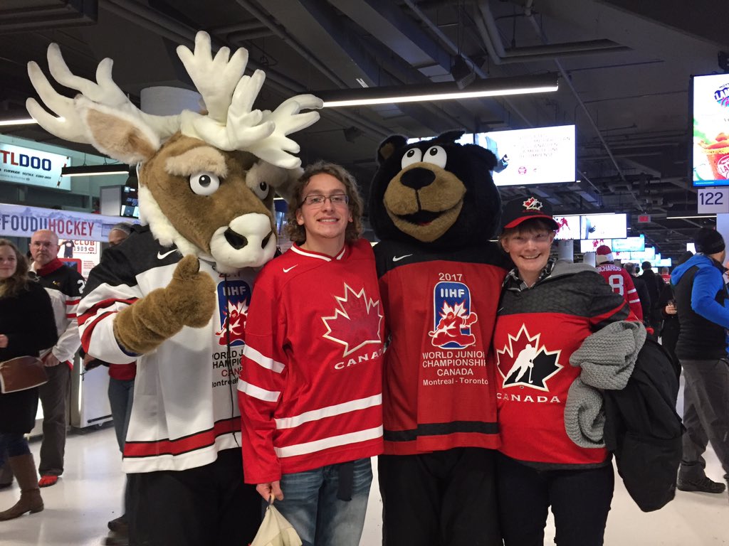 pegaboo1's tweet photo. #mondialjunior #iihf #goteamcanada
#worldjunior2017 #juniorandmaple https://t.co/062hTd6XXJ