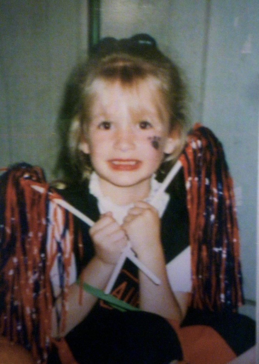 CallieG139's tweet photo. War eagle from a young age. #wheniwascute #wardamneagle #SugarBowl2017 https://t.co/d4OhYoRjlG
