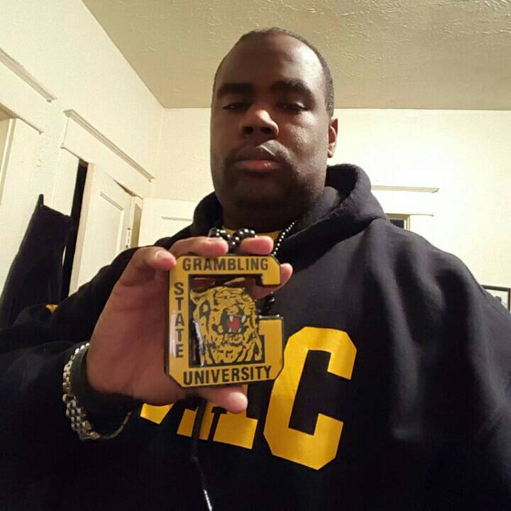 michael_enette1's tweet image. #OpenDiscussions #liveme {iSlayMike}:
liveme.com/media/play/?vi…