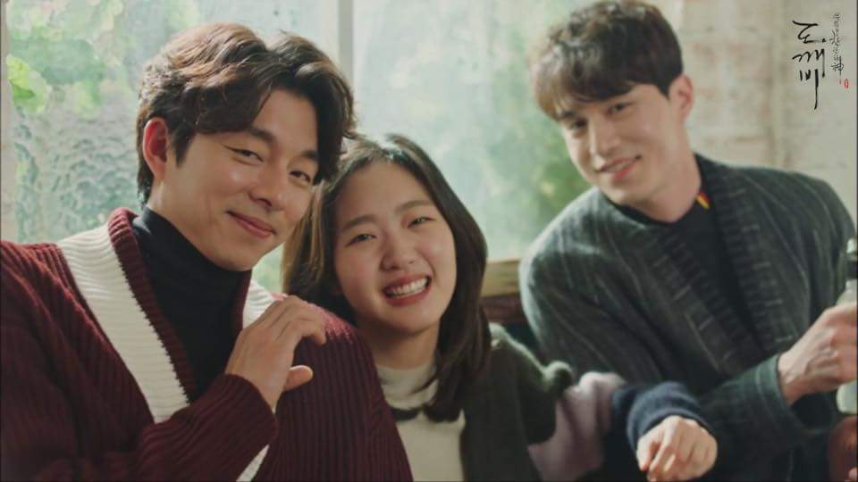 8lLDW's tweet photo. From 😊 into 😒 ㅎㅎㅎ #이동욱 #공유 #김고은 #도깨비 #저승사자 #LeeDongWook #GongYoo #KimGoEun #Goblin @gongyooactor https://t.co/gZJ9iXoig0