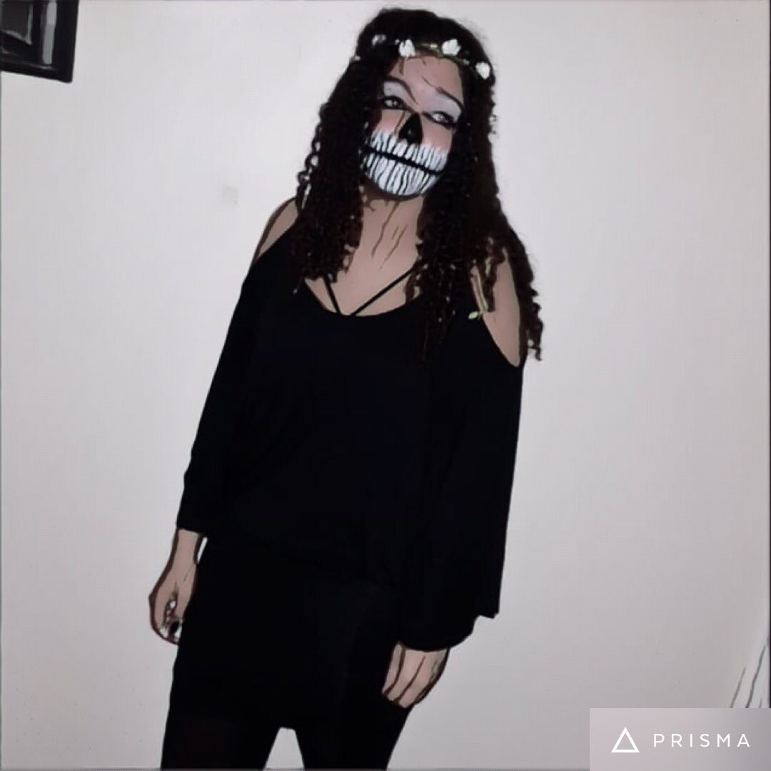 MLTM5SOS's tweet image. Missing spending my time doing my art work 😭