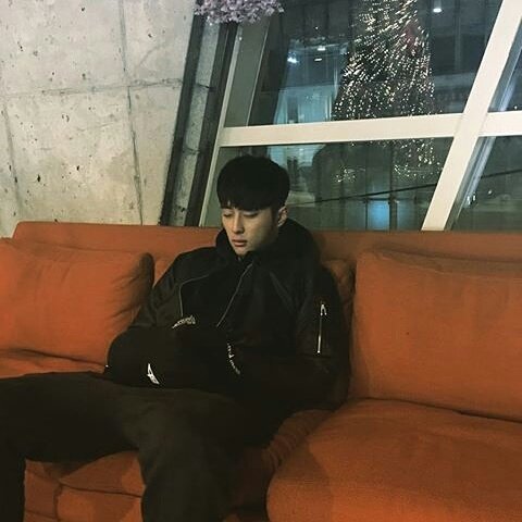 C1NjbIdUQAAXVuO.jpg:large