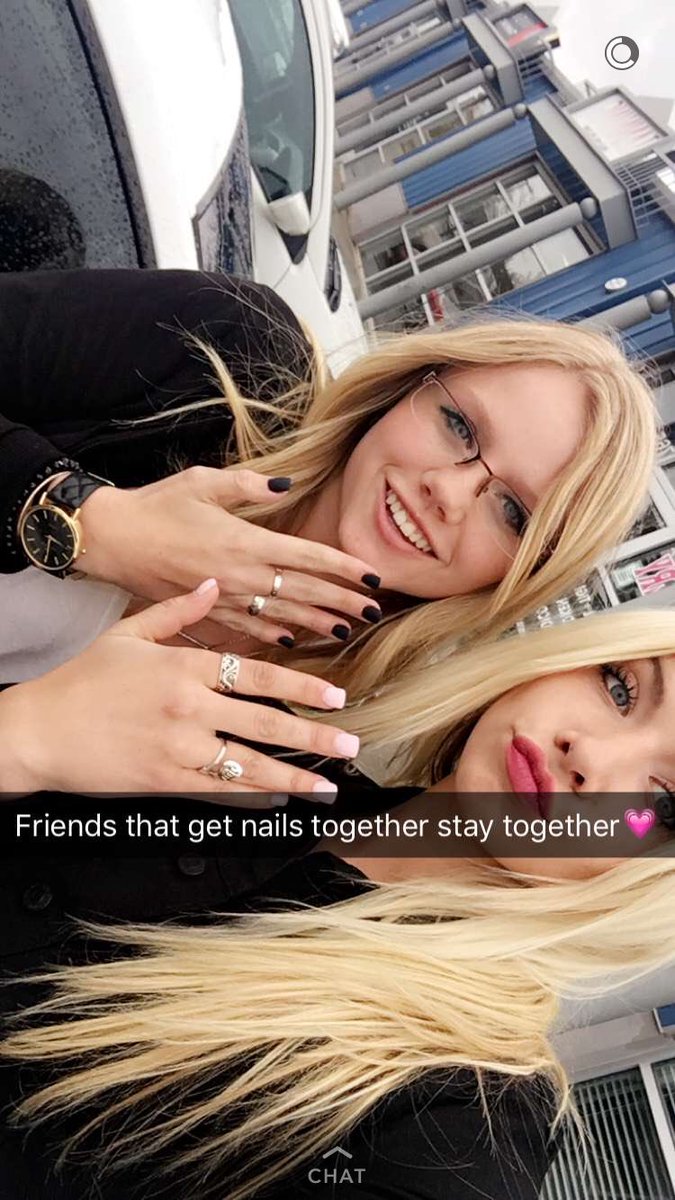 EliseHalliday's tweet photo. I don't know how I got lucky enough to have you in my life. Hope you have the best day 💛 you deserve it 💕@courtneydancer3 https://t.co/hCEiZGvv9n