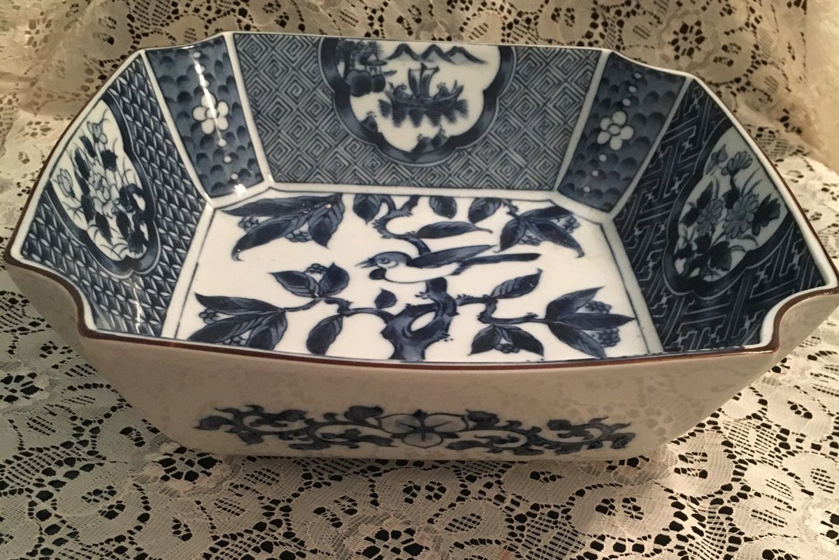 AntiquesAtl's tweet photo. Japanese Blue and White Porcelain Bowl, Japanese Bonsai Tr… https://t.co/MpDpZ9n2bj #AntiquesAtlanta #JapaneseScript https://t.co/sps92Zi5PT