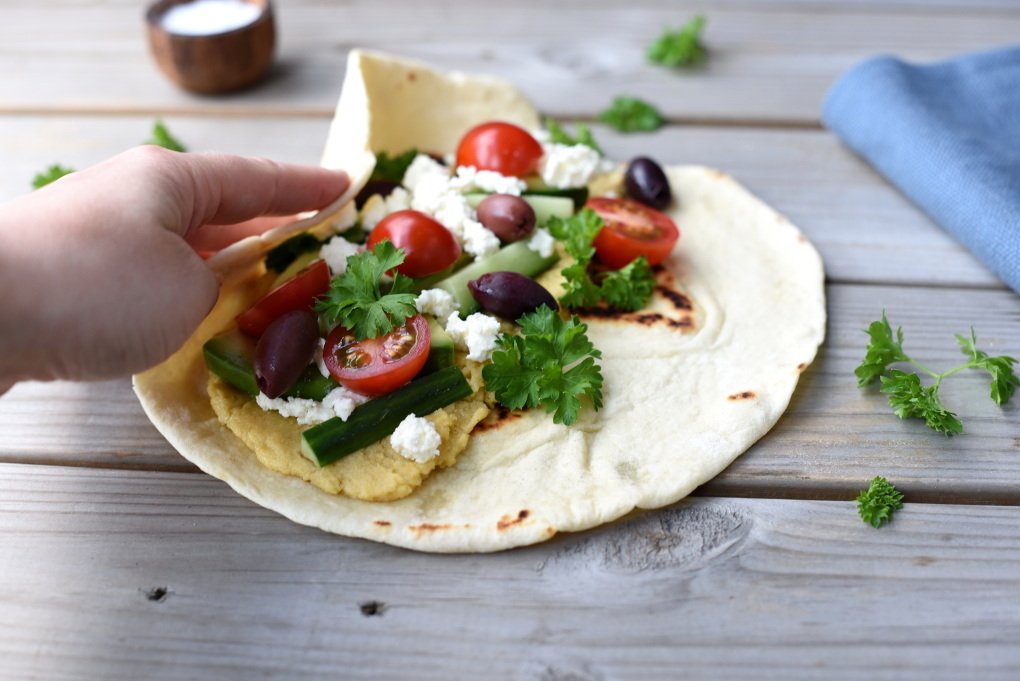MiasMat's tweet photo. Wraps med hummus, oliven og fetaost er supre til #lunsj, men passer også som en lett #middag.
https://t.co/9iDSxzWRAi https://t.co/9GLPN2vlOj