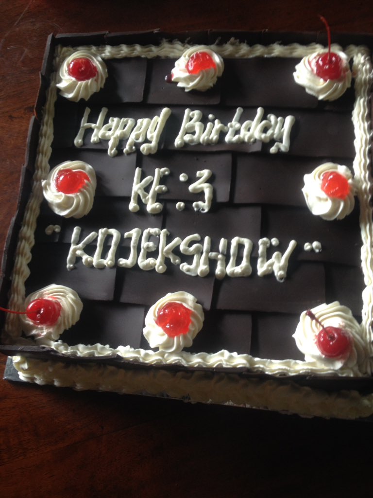 Terima kasih semua happy birthday @kojekshow yang ke 3th #3thKojekShow <a href="/bensradio/">bensradio</a> manteb <a href="/AmiraKareem87/">Mira Kareem</a> @ezzabenjo