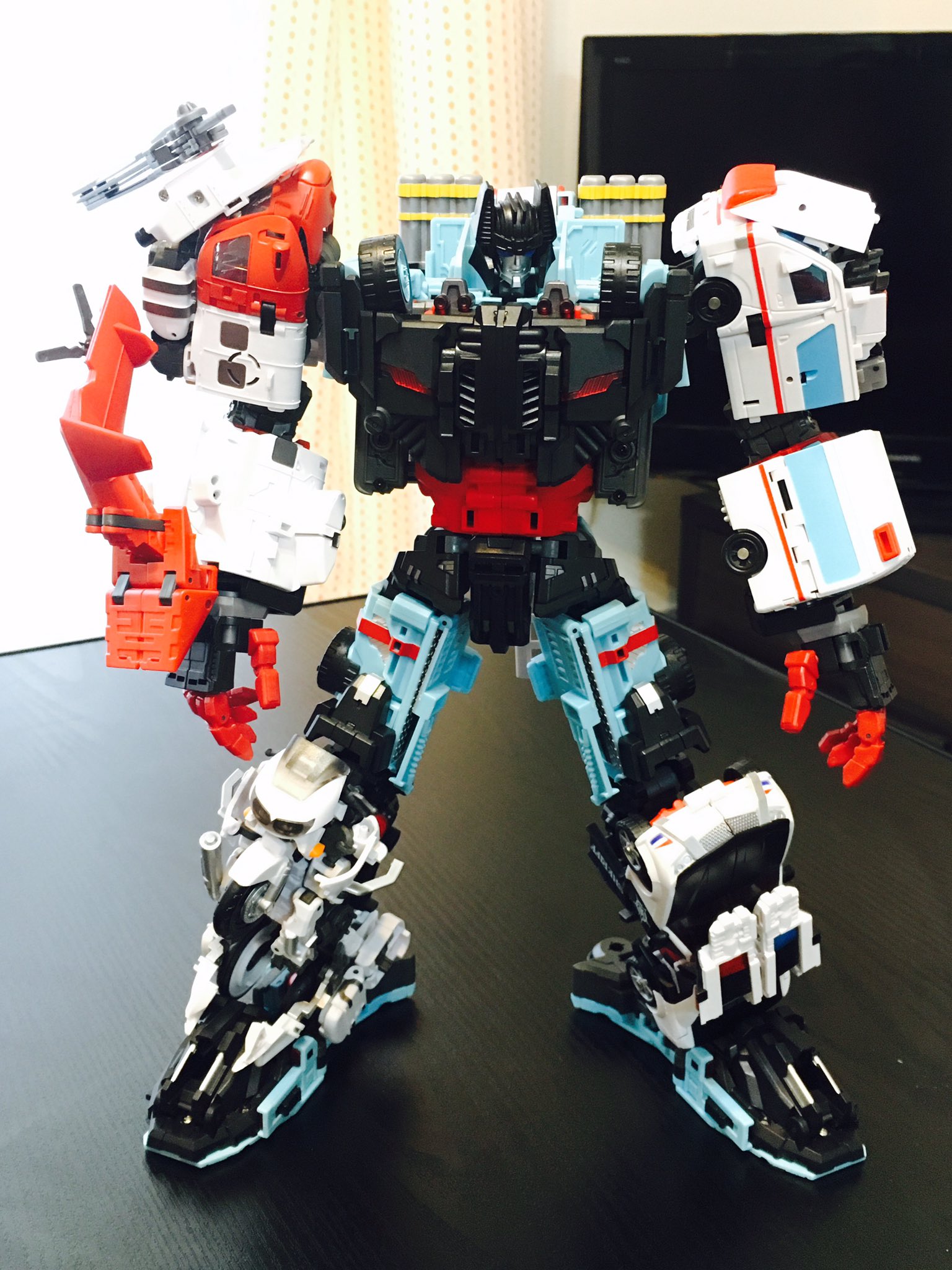 MAKETYOS ガーディアン www.dinh.dk