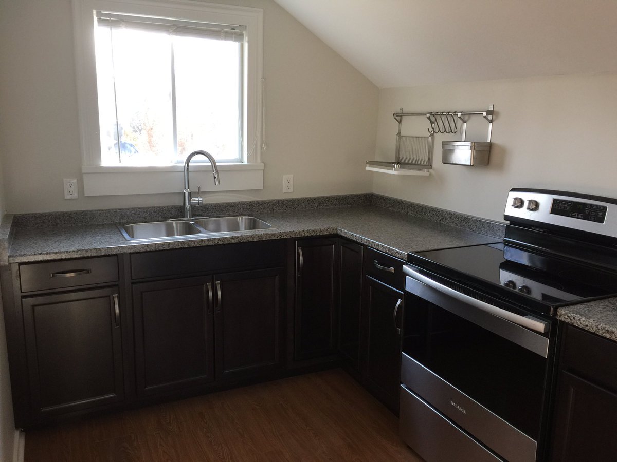 NorthShoreProps's tweet photo. Newly Renovated Bachelor Unit Available Immediately in Kingsville, ON https://t.co/5iCNBKvIxf… #RealEstate #Rentals #Property #YQG https://t.co/WmDeMwo7xr